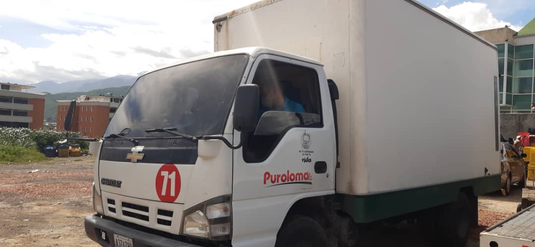 Equipo de ventas y despacho Riga0803